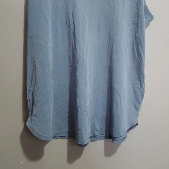 Gray Tank Top Size Large - Picture 3 of 4